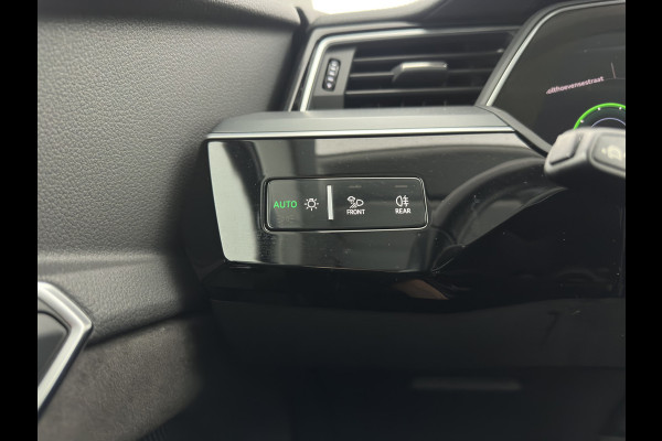 Audi e-tron 55 quattro Business edition Plus 95 kWh [ 3-Fase ] {SOH-88%} (INCL-BTW) *PANO | LUXURY-LEATHER | ADAPTIVE-CRUISE | FULL-LED | DIGI-COCKPIT | KEYLESS | MEMORY-PACK | CAMERA | NAVI-FULLMAP | SHIFT-PADDLES | DAB+ | COMFORT-SEATS | 20''ALU*