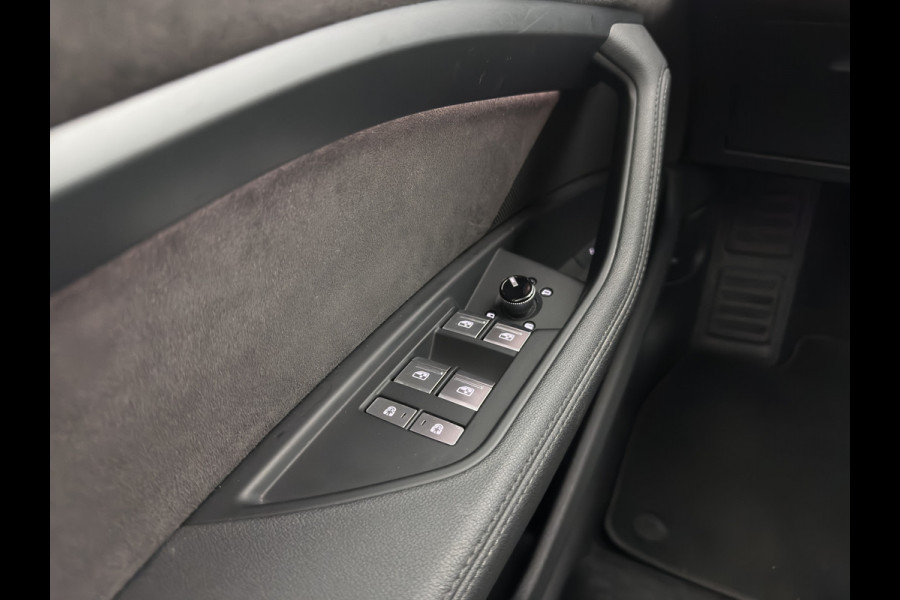 Audi e-tron 55 quattro Business edition Plus 95 kWh [ 3-Fase ] {SOH-88%} (INCL-BTW) *PANO | LUXURY-LEATHER | ADAPTIVE-CRUISE | FULL-LED | DIGI-COCKPIT | KEYLESS | MEMORY-PACK | CAMERA | NAVI-FULLMAP | SHIFT-PADDLES | DAB+ | COMFORT-SEATS | 20''ALU*