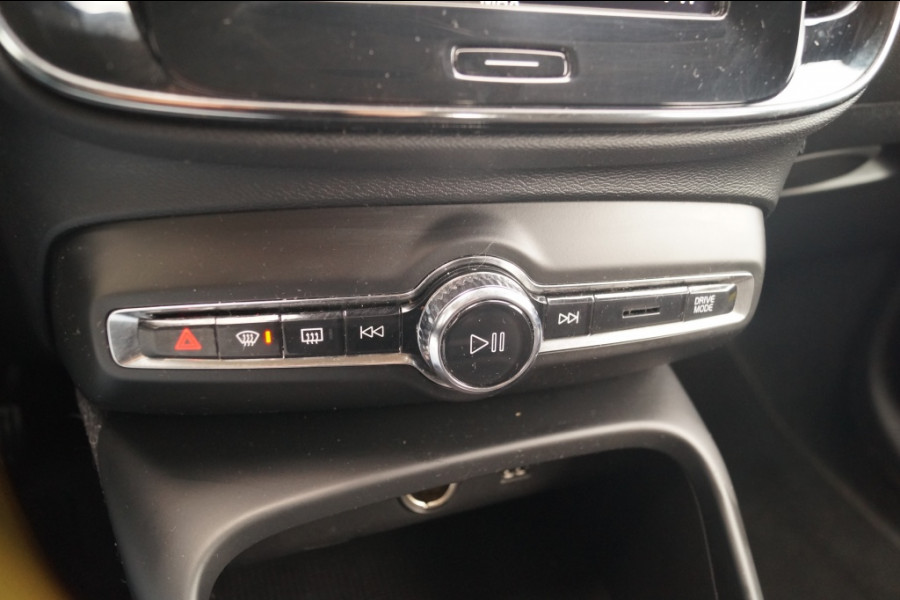 Volvo XC40 1.5 T3 163pk Automaat Business Pro -NAVI-ECC-CAM-