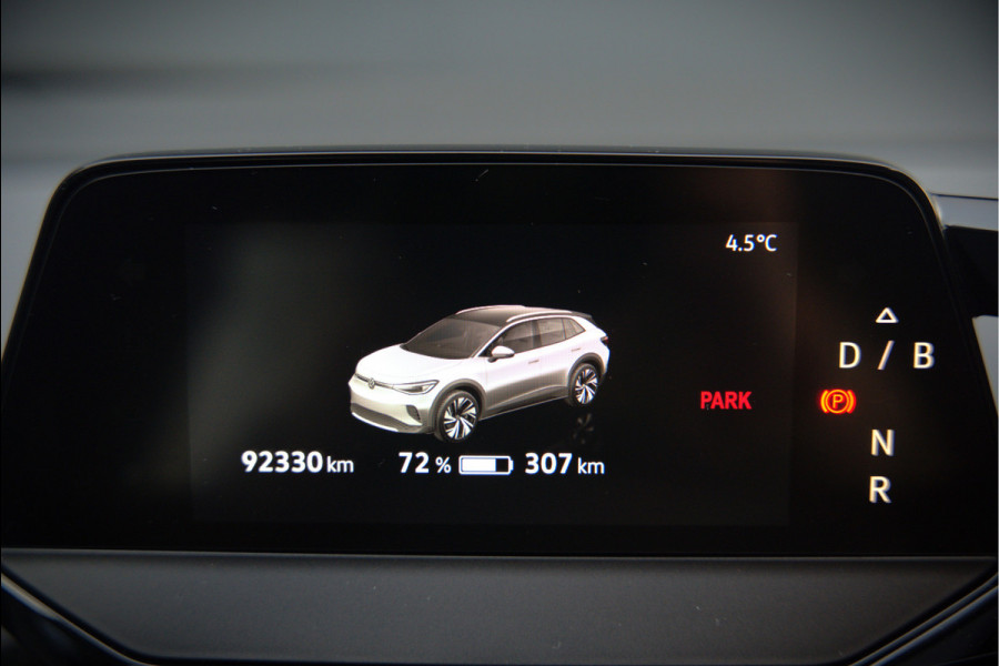 Volkswagen ID.4 First 77 kWh | Stoelverwarming | Stuurverwarming | Trekhaak | Warmtepomp | Adaptive Cruise Control | Navigatie | Apple Carplay | Keyless | Camera | Parkersensoren |