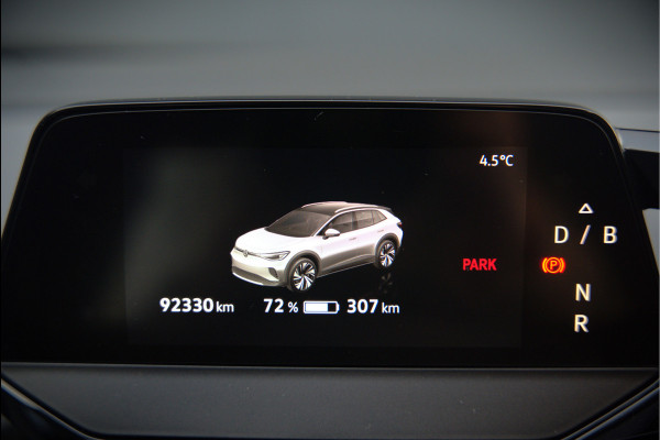 Volkswagen ID.4 First 77 kWh | Stoelverwarming | Stuurverwarming | Trekhaak | Warmtepomp | Adaptive Cruise Control | Navigatie | Apple Carplay | Keyless | Camera | Parkersensoren |