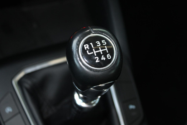 Ford Kuga 1.5 EcoBoost Titanium 150pk | Winter Pack | Navigatie | Camera | Cruise control