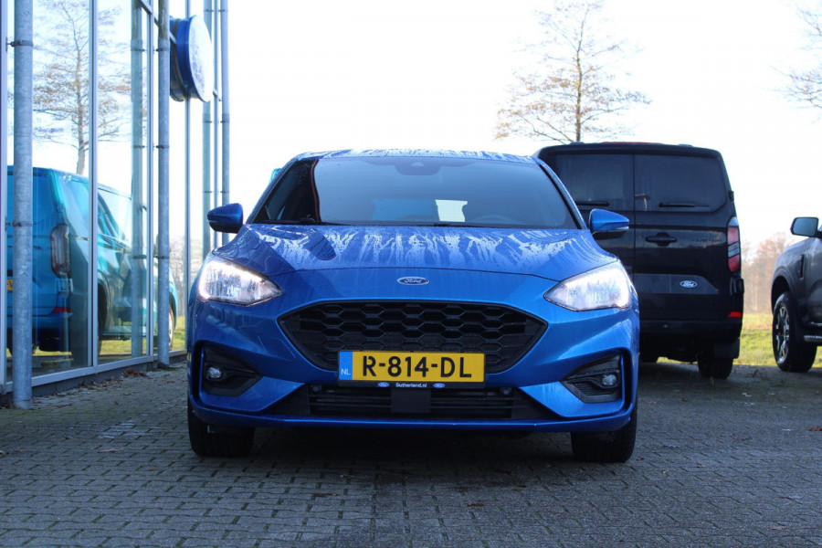 Ford Focus 1.0 EcoBoost ST Line Business | Trekhaak | Cruise Control | Navigatie | Camera | Airco | Lichtmetalen Velgen |