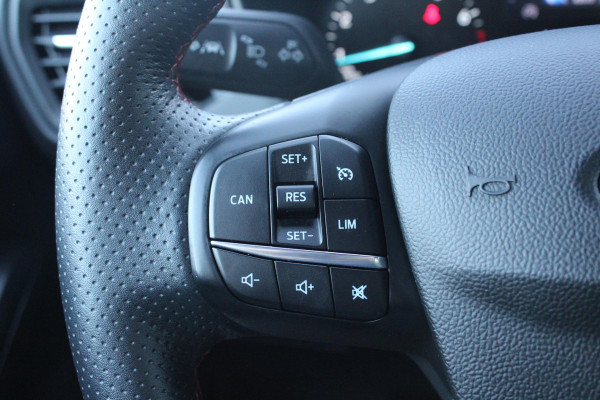 Ford Focus 1.0 EcoBoost ST Line Business | Trekhaak | Cruise Control | Navigatie | Camera | Airco | Lichtmetalen Velgen |