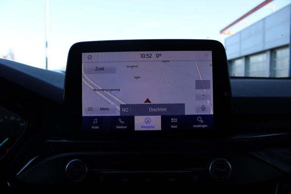 Ford Focus 1.0 EcoBoost ST Line Business | Trekhaak | Cruise Control | Navigatie | Camera | Airco | Lichtmetalen Velgen |