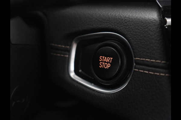 BMW 2 Serie Active Tourer 225xe iPerformance Luxury Line | Panoramadak | Leder  | Head-Up | Camera | Keyless | Navigatie | Park Assist | Adaptief LED | PHEV | Plug In