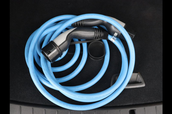 BMW 2 Serie Active Tourer 225xe iPerformance Luxury Line | Panoramadak | Leder  | Head-Up | Camera | Keyless | Navigatie | Park Assist | Adaptief LED | PHEV | Plug In