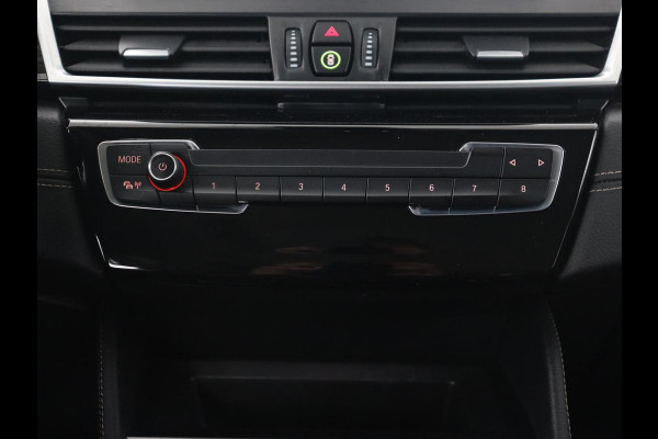 BMW 2 Serie Active Tourer 225xe iPerformance Luxury Line | Panoramadak | Leder  | Head-Up | Camera | Keyless | Navigatie | Park Assist | Adaptief LED | PHEV | Plug In