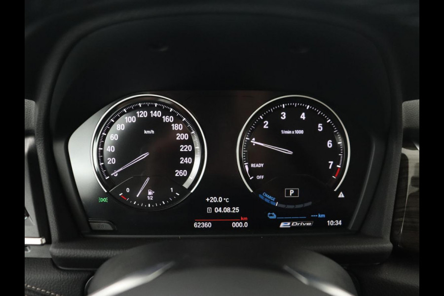 BMW 2 Serie Active Tourer 225xe iPerformance Luxury Line | Panoramadak | Leder  | Head-Up | Camera | Keyless | Navigatie | Park Assist | Adaptief LED | PHEV | Plug In