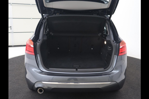 BMW 2 Serie Active Tourer 225xe iPerformance Luxury Line | Panoramadak | Leder  | Head-Up | Camera | Keyless | Navigatie | Park Assist | Adaptief LED | PHEV | Plug In
