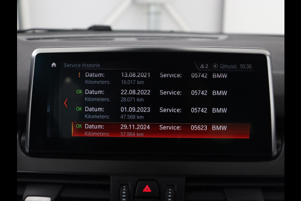 BMW 2 Serie Active Tourer 225xe iPerformance Luxury Line | Panoramadak | Leder  | Head-Up | Camera | Keyless | Navigatie | Park Assist | Adaptief LED | PHEV | Plug In