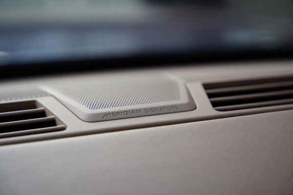 Land Rover Range Rover P 510 E SV Bespoke Interieur | Rear Seat Entertainment