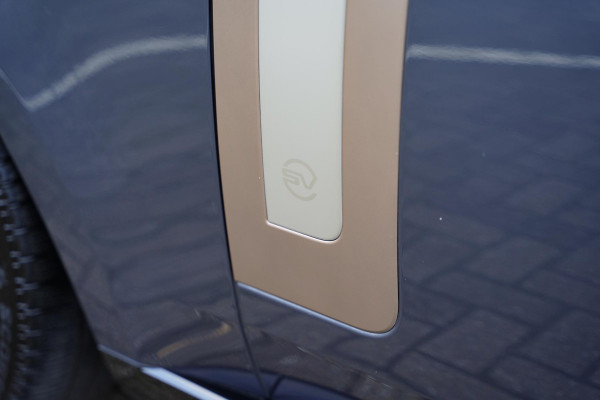 Land Rover Range Rover P 510 E SV Bespoke Interieur | Rear Seat Entertainment