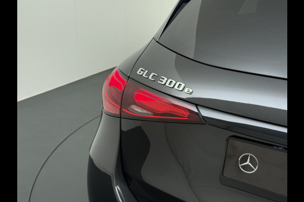 Mercedes-Benz GLC 300 e 4MATIC AMG Line | Pano Trekhaak Memory Digital