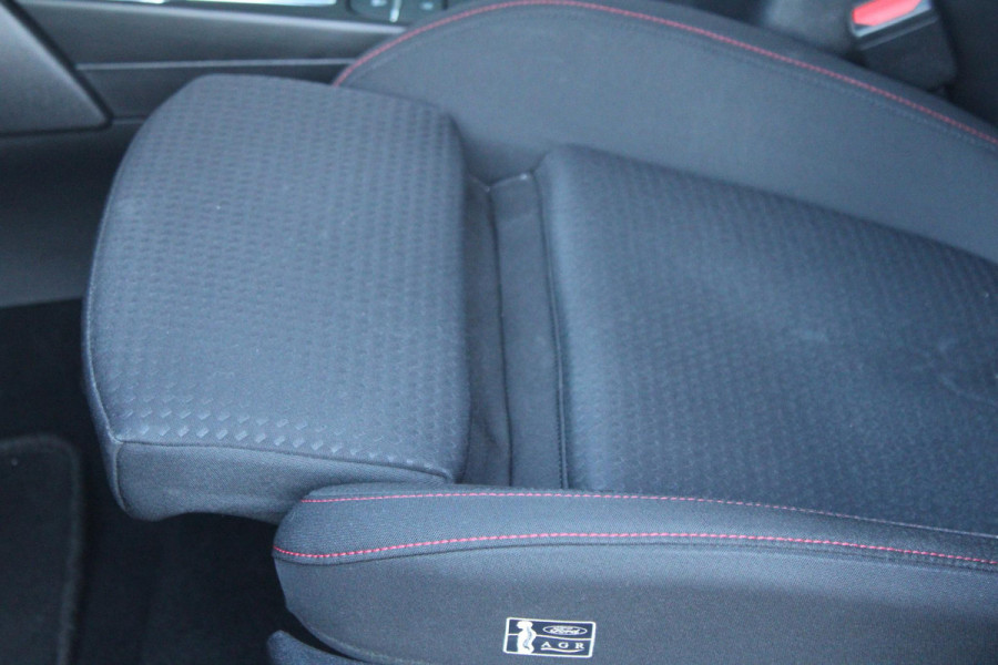 Ford FOCUS Wagon 1.5 EcoBoost ST Line Business | Stoel + Stuurverwarming | B&O Audio | Adaptive Cruise Control | Navigatie | BLIS | Parkeersensoren |