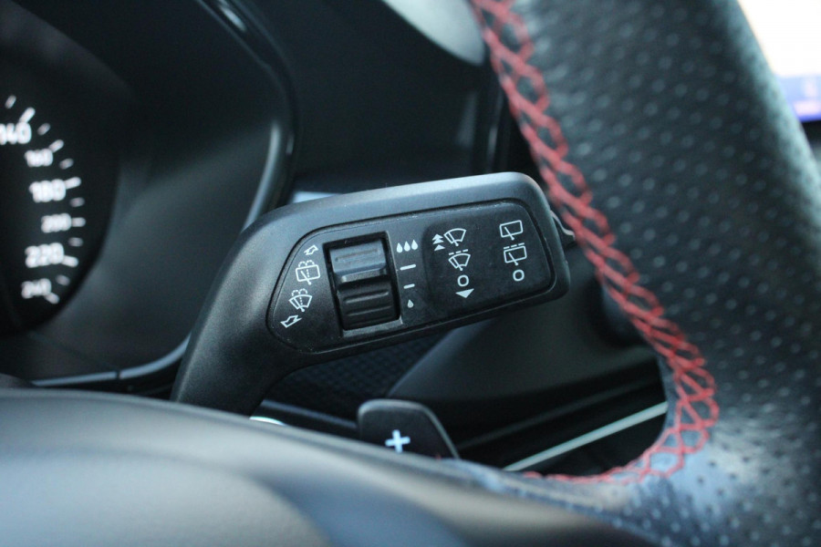 Ford FOCUS Wagon 1.5 EcoBoost ST Line Business | Stoel + Stuurverwarming | B&O Audio | Adaptive Cruise Control | Navigatie | BLIS | Parkeersensoren |