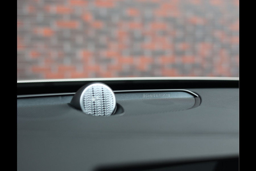 Volvo XC90 T8 AWD Ultra Dark | Direct rijden - Luchtvering - Trekhaak - Bowers&Wilkins