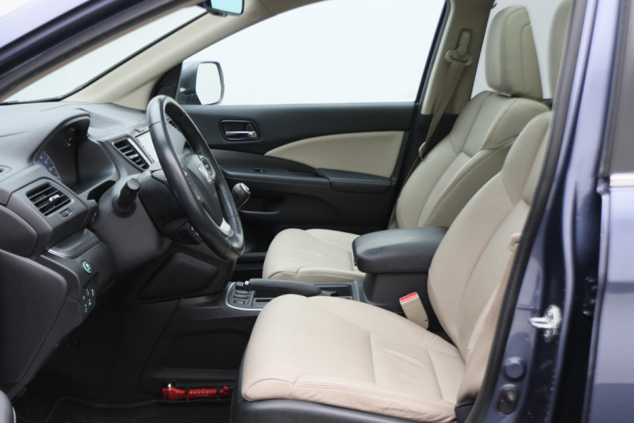 Honda CR-V 2.0 4WD Executive Leer, Panoramadak, Keyless, Trekhaak, Xenon, Camera, 18"