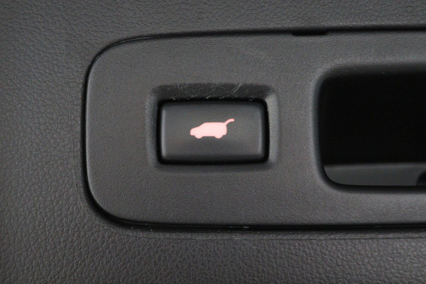 Honda CR-V 2.0 4WD Executive Leer, Panoramadak, Keyless, Trekhaak, Xenon, Camera, 18"