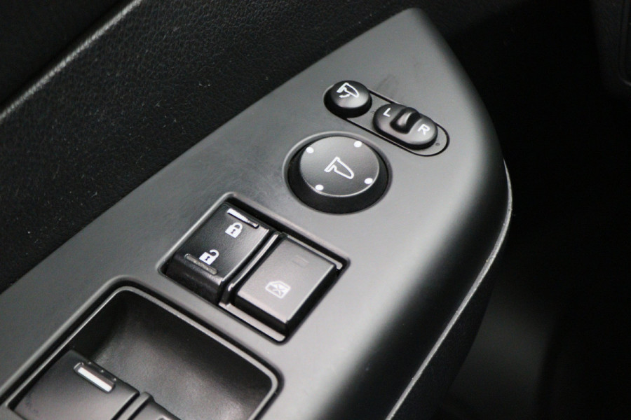 Honda CR-V 2.0 4WD Executive Leer, Panoramadak, Keyless, Trekhaak, Xenon, Camera, 18"