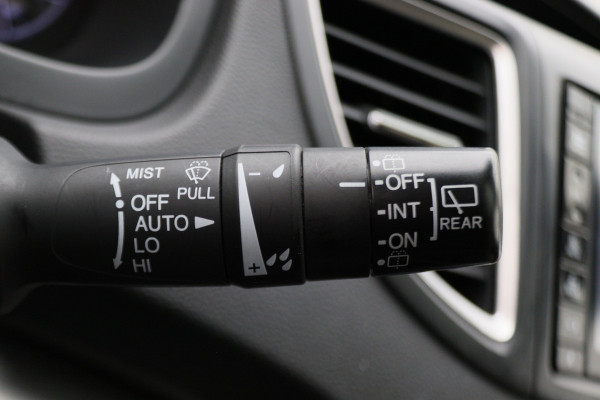 Honda CR-V 2.0 4WD Executive Leer, Panoramadak, Keyless, Trekhaak, Xenon, Camera, 18"