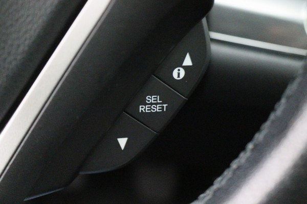 Honda CR-V 2.0 4WD Executive Leer, Panoramadak, Keyless, Trekhaak, Xenon, Camera, 18"