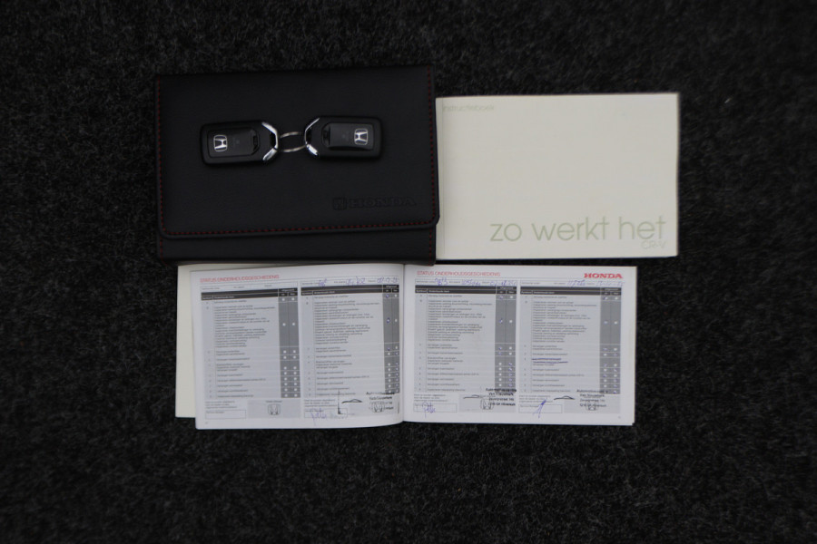 Honda CR-V 2.0 4WD Executive Leer, Panoramadak, Keyless, Trekhaak, Xenon, Camera, 18"