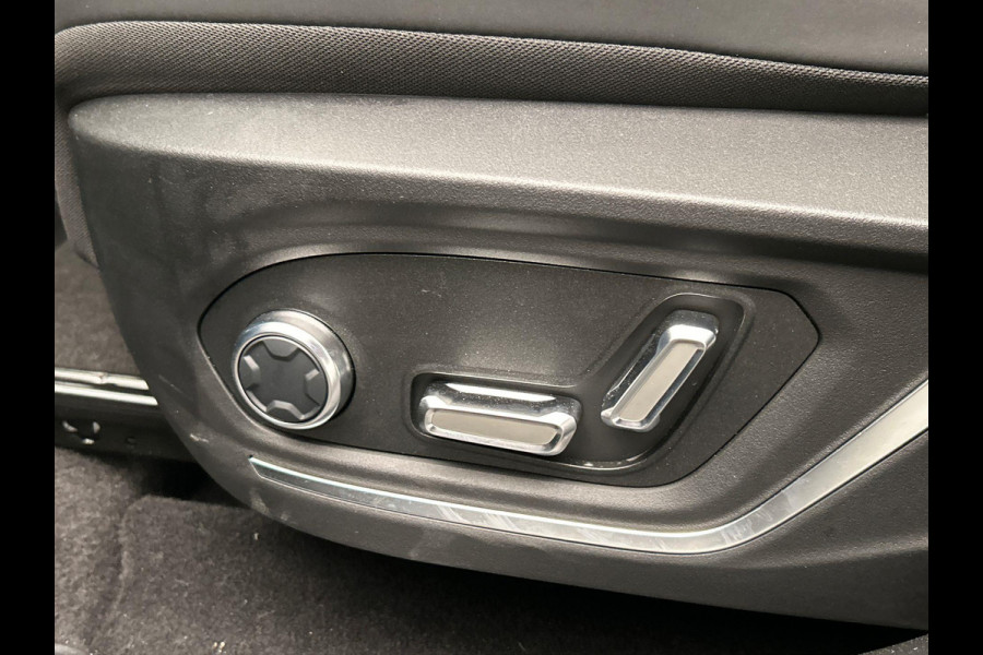 Lynk & Co 01 1.5 More Leder| Pano | Stoel+Stuurwielverwarming | Keyless