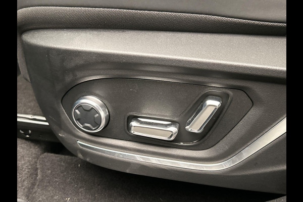 Lynk & Co 01 1.5 More Leder| Pano | Stoel+Stuurwielverwarming | Keyless