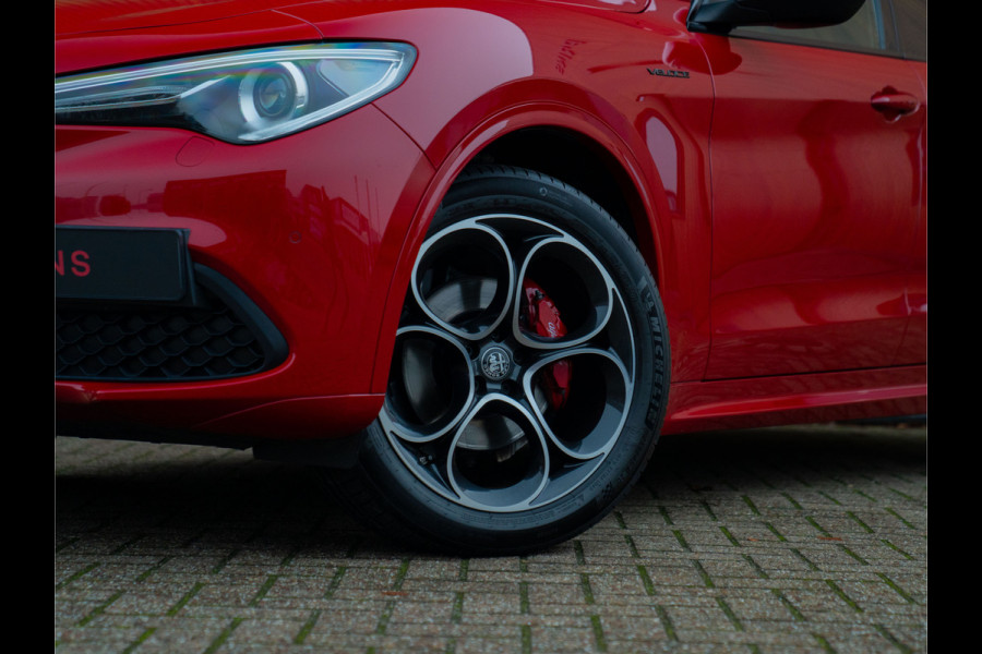 Alfa Romeo Stelvio 2.0T AWD Veloce 320pk | Harman/Kardon | Adapt. cruise | 20 inch
