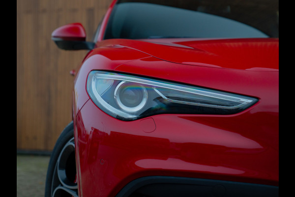Alfa Romeo Stelvio 2.0T AWD Veloce 320pk | Harman/Kardon | Adapt. cruise | 20 inch