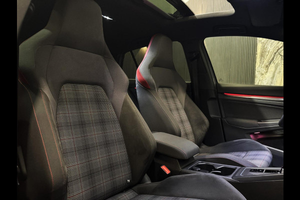 Volkswagen Golf 2.0 TSI GTI|PANO|KEYLESS|BLIND SPOT|HARMAN KARDON|BOMVOL