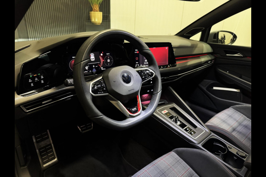 Volkswagen Golf 2.0 TSI GTI|PANO|KEYLESS|BLIND SPOT|HARMAN KARDON|BOMVOL