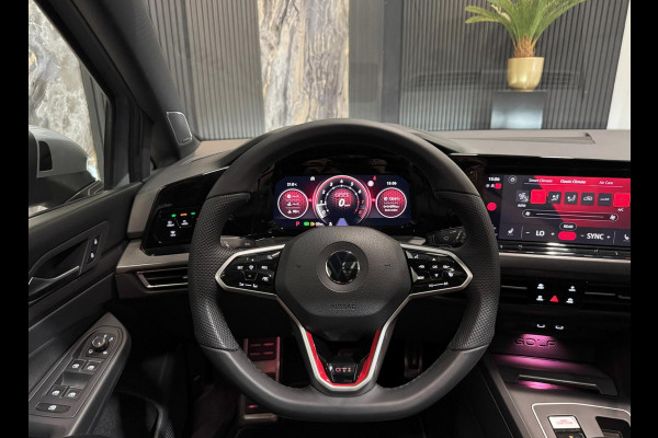 Volkswagen Golf 2.0 TSI GTI|PANO|KEYLESS|BLIND SPOT|HARMAN KARDON|BOMVOL