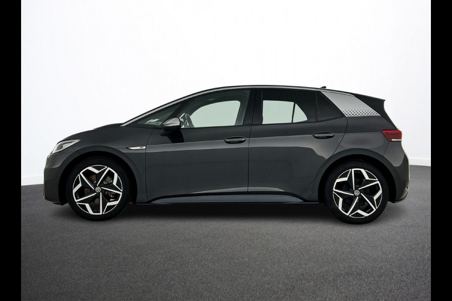 Volkswagen ID.3 First Plus 58 kWh | Navigatie | Apple Carplay/Android Auto | Camera | Parkeersensoren | Adaptive Cruise Control | Full LED Matrix | Stoel- en stuurverwarming | Lichtmetalen velgen | Climate Control