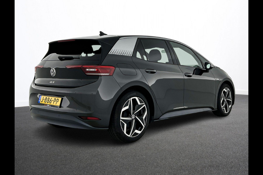 Volkswagen ID.3 First Plus 58 kWh | Navigatie | Apple Carplay/Android Auto | Camera | Parkeersensoren | Adaptive Cruise Control | Full LED Matrix | Stoel- en stuurverwarming | Lichtmetalen velgen | Climate Control
