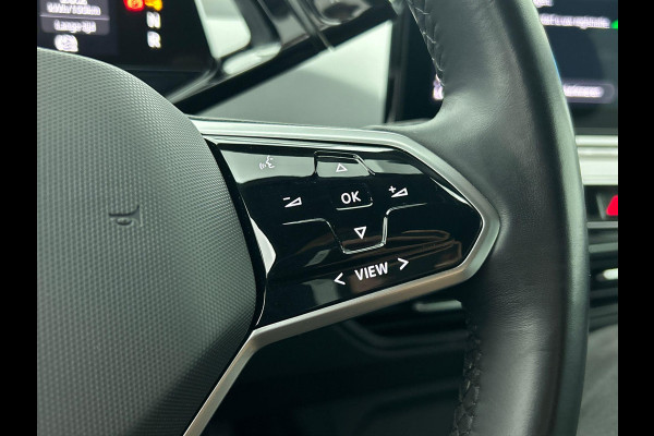 Volkswagen ID.3 First Plus 58 kWh | Navigatie | Apple Carplay/Android Auto | Camera | Parkeersensoren | Adaptive Cruise Control | Full LED Matrix | Stoel- en stuurverwarming | Lichtmetalen velgen | Climate Control
