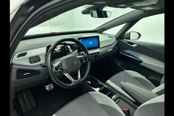 Volkswagen ID.3 First Plus 58 kWh | Navigatie | Apple Carplay/Android Auto | Camera | Parkeersensoren | Adaptive Cruise Control | Full LED Matrix | Stoel- en stuurverwarming | Lichtmetalen velgen | Climate Control