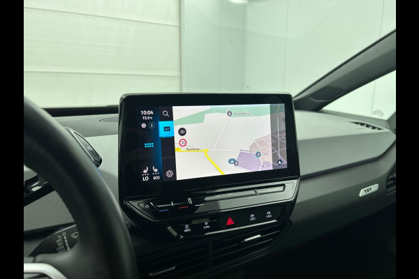 Volkswagen ID.3 First Plus 58 kWh | Navigatie | Apple Carplay/Android Auto | Camera | Parkeersensoren | Adaptive Cruise Control | Full LED Matrix | Stoel- en stuurverwarming | Lichtmetalen velgen | Climate Control