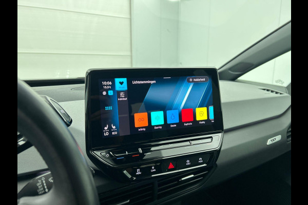 Volkswagen ID.3 First Plus 58 kWh | Navigatie | Apple Carplay/Android Auto | Camera | Parkeersensoren | Adaptive Cruise Control | Full LED Matrix | Stoel- en stuurverwarming | Lichtmetalen velgen | Climate Control