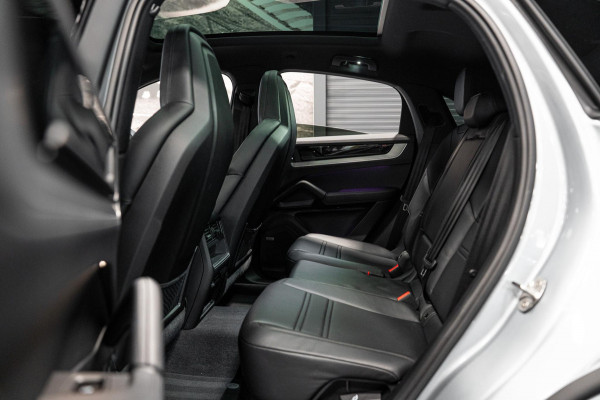 Porsche Cayenne Coupé 3.0 E-Hybrid *Sport-Design / Vierwielbesturing / Stoelventilatie / BOSE / 18-Wegs / Panorama / Soft-Close / Keyless*