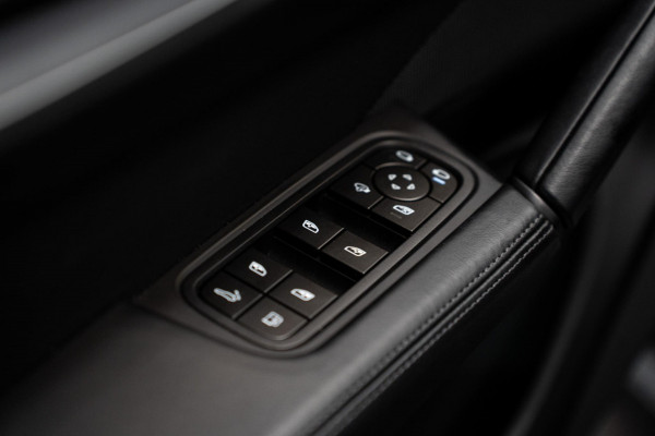 Porsche Cayenne Coupé 3.0 E-Hybrid *Sport-Design / Vierwielbesturing / Stoelventilatie / BOSE / 18-Wegs / Panorama / Soft-Close / Keyless*