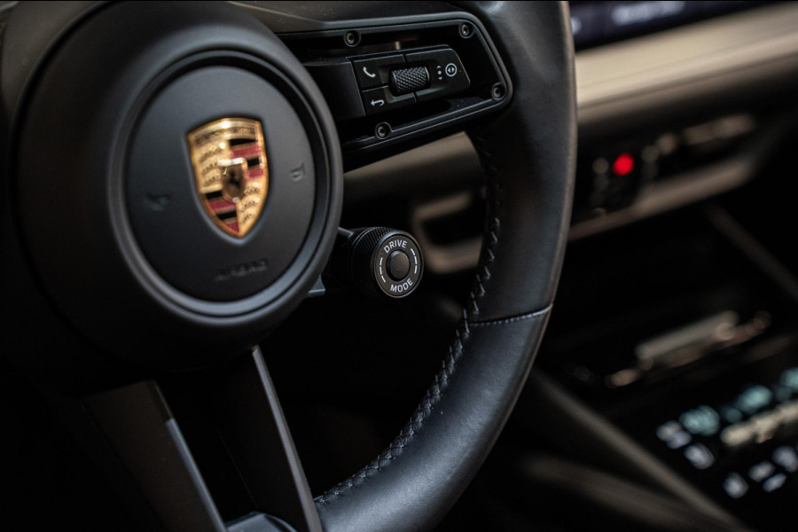 Porsche Cayenne Coupé 3.0 E-Hybrid *Sport-Design / Vierwielbesturing / Stoelventilatie / BOSE / 18-Wegs / Panorama / Soft-Close / Keyless*