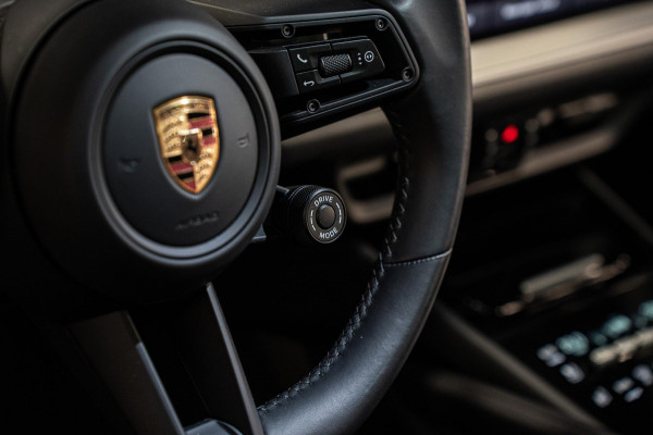 Porsche Cayenne Coupé 3.0 E-Hybrid *Sport-Design / Vierwielbesturing / Stoelventilatie / BOSE / 18-Wegs / Panorama / Soft-Close / Keyless*