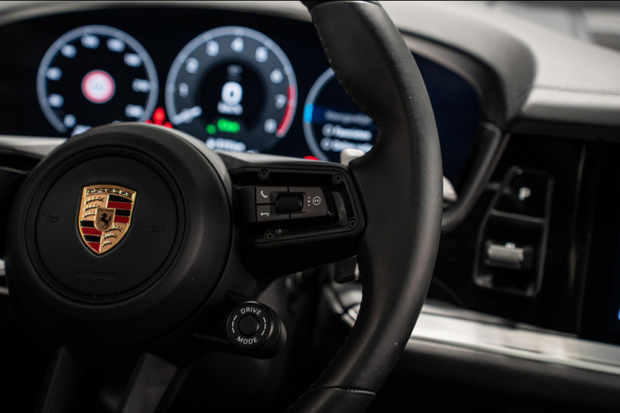 Porsche Cayenne Coupé 3.0 E-Hybrid *Sport-Design / Vierwielbesturing / Stoelventilatie / BOSE / 18-Wegs / Panorama / Soft-Close / Keyless*