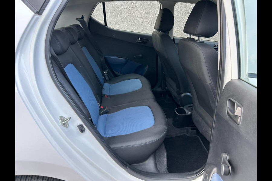 Hyundai i10 1.0i Comfort 5p. | AUTOMAAT | AUX/USB | ISOFIX | APK T/M 1-9-2026 | BOVAG-GARANTIE | 1E EIGENAAR | COMPL ONDERHOUDEN