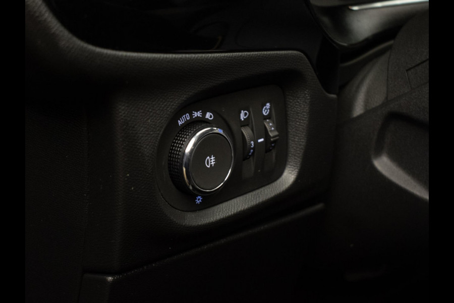 Opel CORSA-E Edition 50 kWh Sport (APPLE CARPLAY,NAVI,LED,SPORTSTOELEN,PDC,NIEUWE APK,NETTESTAAT)