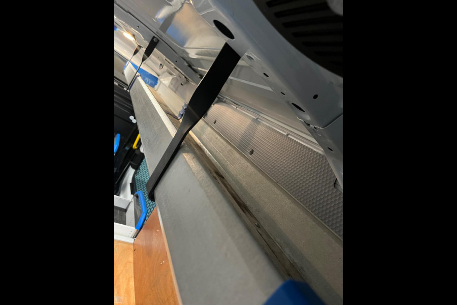 Ford Transit 350 Servicewagen 2.0 TDCI 130pk euro6 L2H3 Trend Sortimo Inrichting Victron v230 Standkachel RIJKLAARPRIJS!