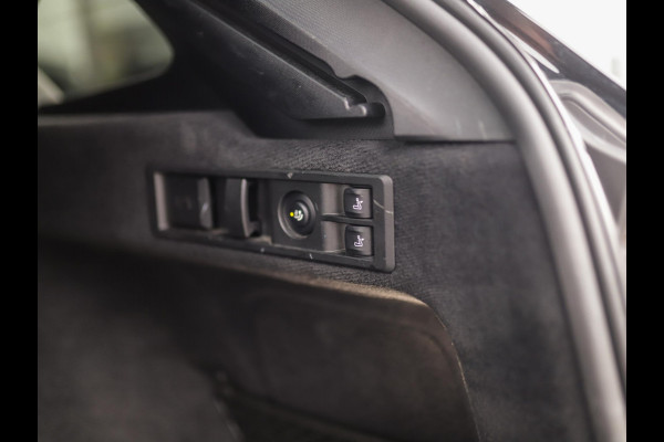 BMW 3 Serie Touring 320d xDrive High Executive | M-Sport | Camera | Trekhaak | Pano | Keyless