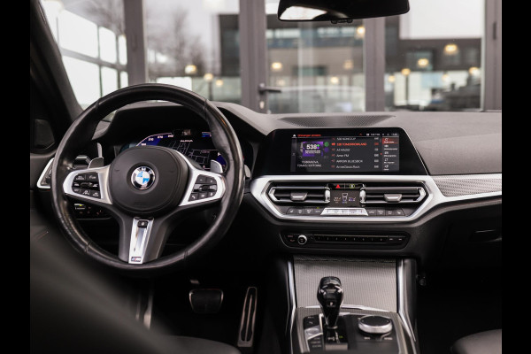 BMW 3 Serie Touring 320d xDrive High Executive | M-Sport | Camera | Trekhaak | Pano | Keyless